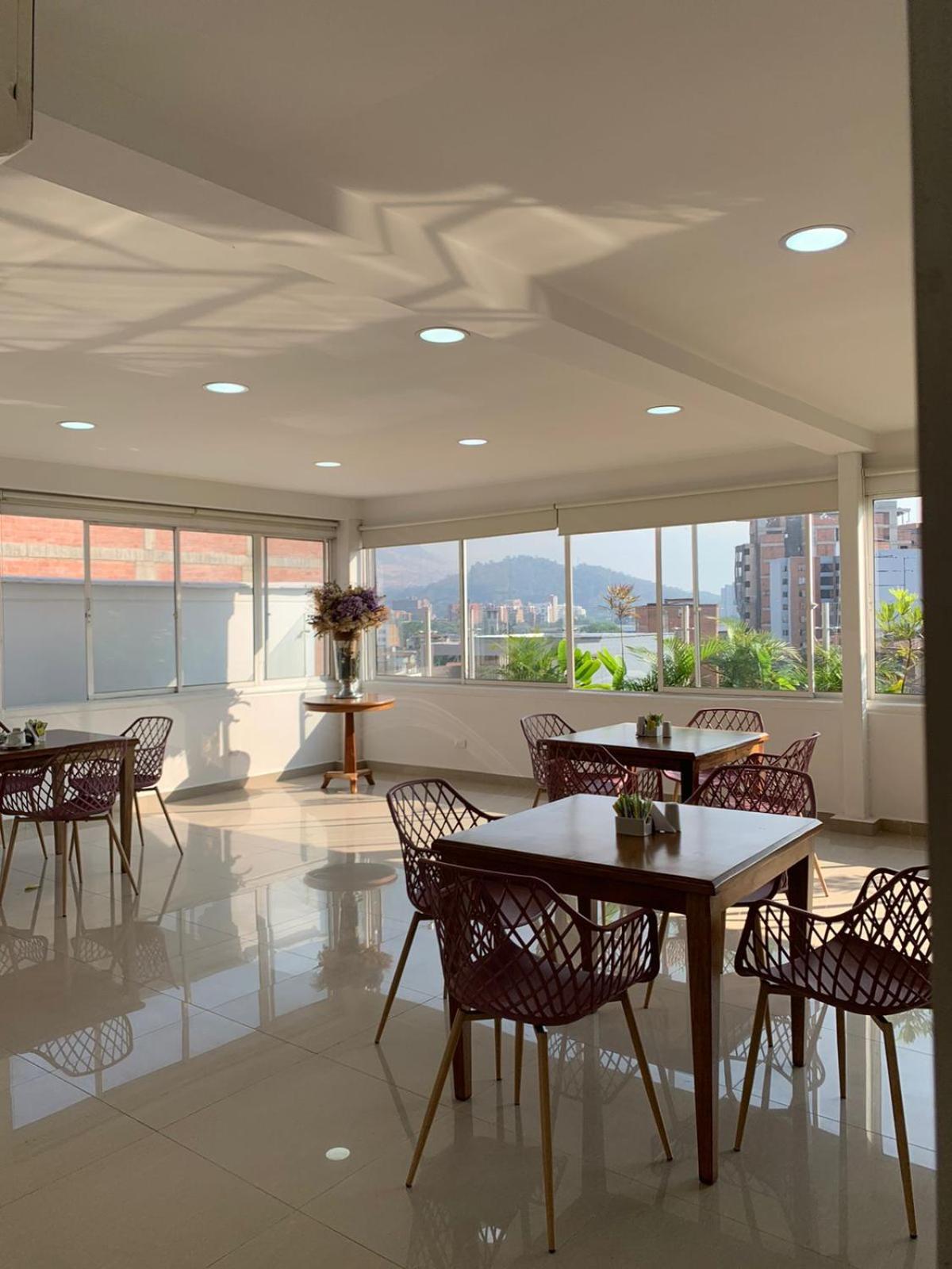 Hotel Suite Comfort Medellín Exterior foto